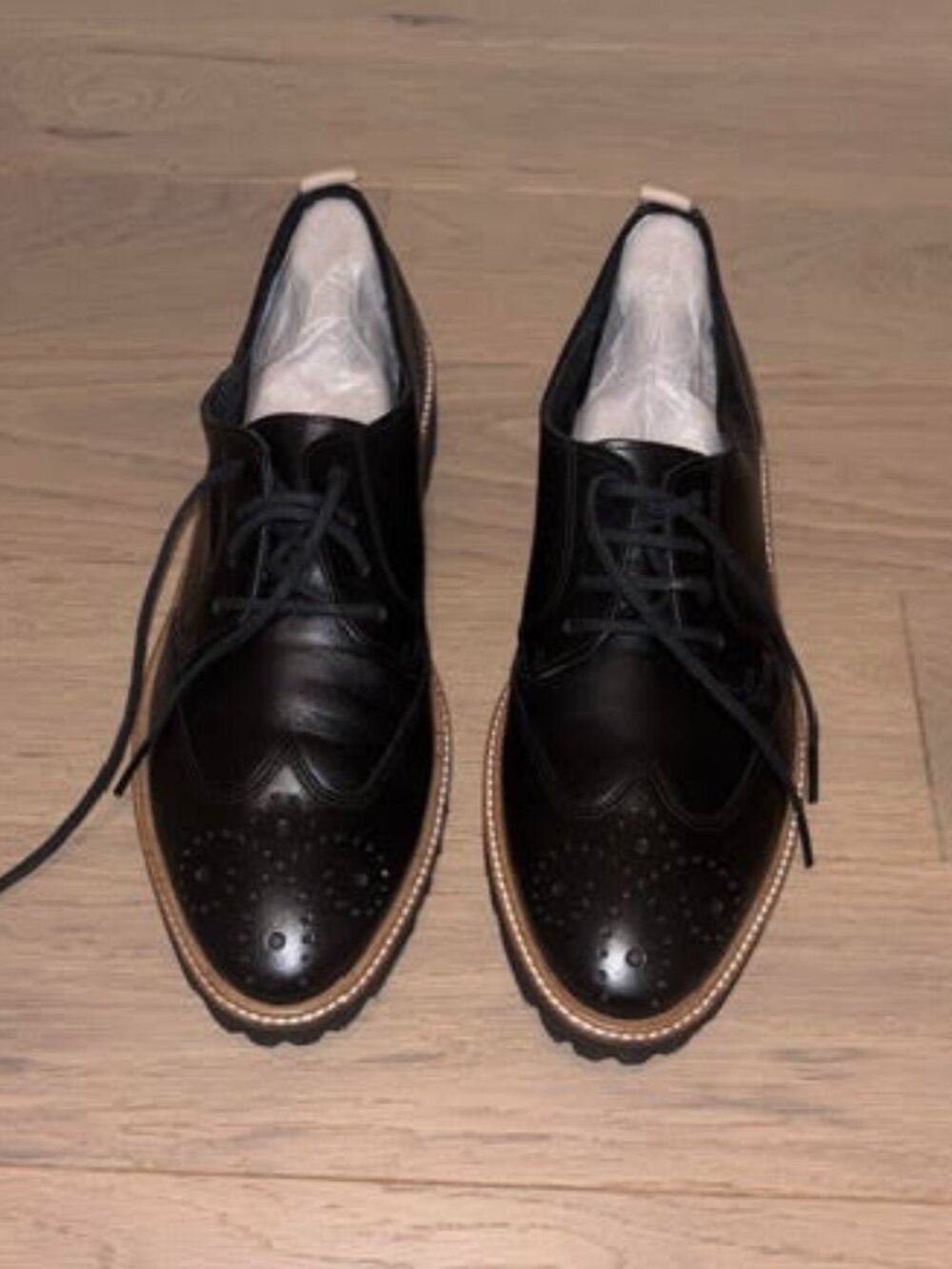 ECCO Incise Tailored shoe, all black with little detailing,